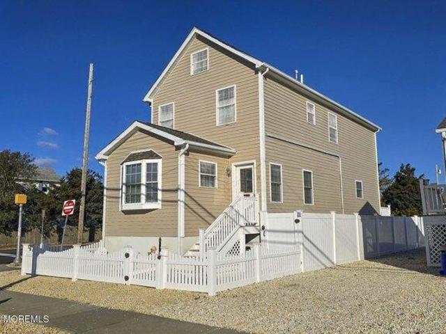 House for sale in Lavallette, New Jersey