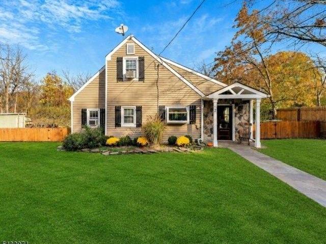 House for sale in Lebanon, New Jersey