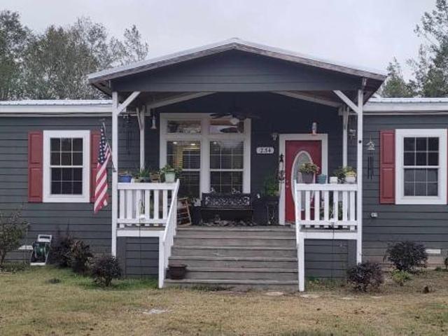 House for sale in Lee