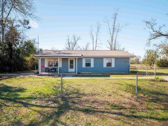 House for sale in Lee