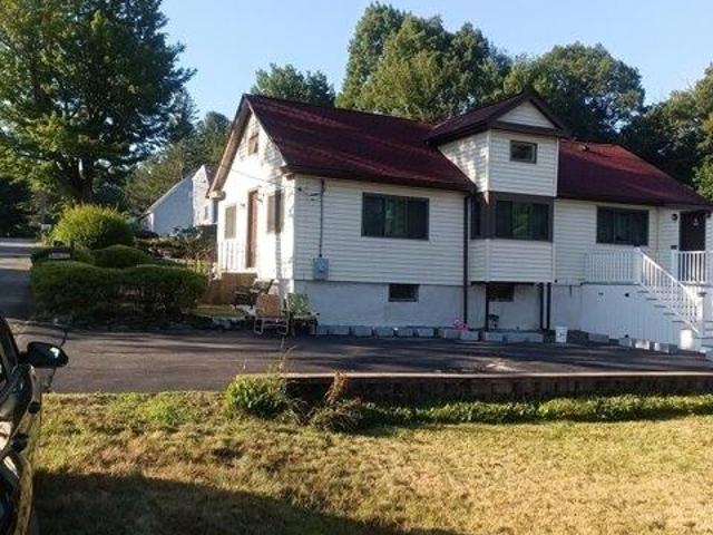 House for sale in Cherry Valley, Leicester