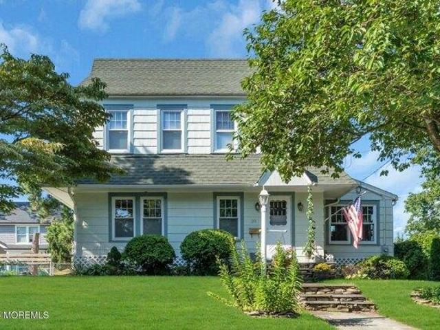House for sale in Leonardo, Middletown Township