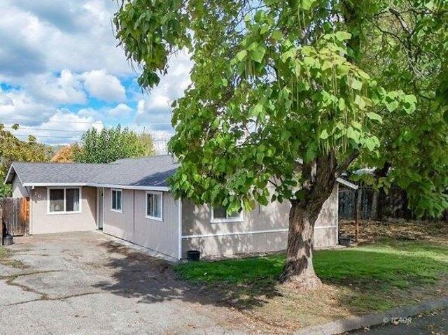 House for sale in Lewiston, California