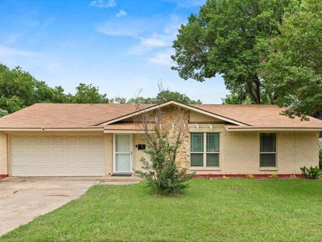 House for sale in Lewisville, Texas
