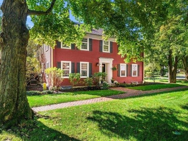 Condo for sale in Lexington, Massachusetts