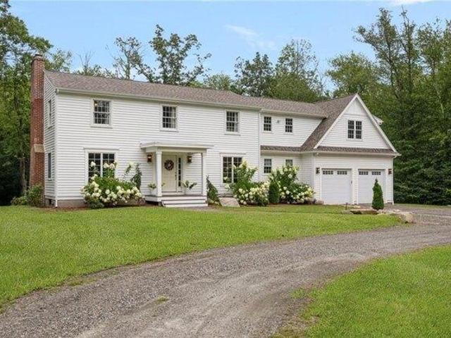House for sale in Lincoln, Rhode Island