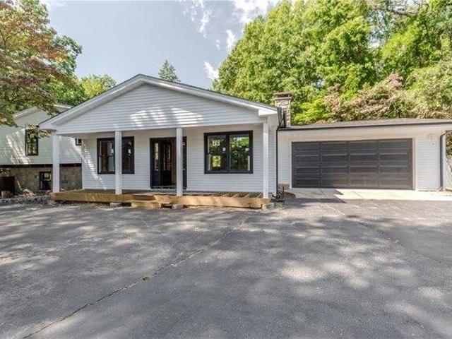 House for sale in Lincoln, Rhode Island