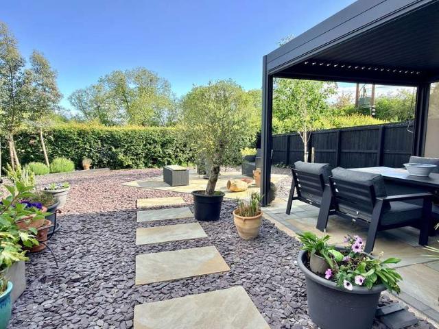 Farm for sale in Aston Cross, Pamington