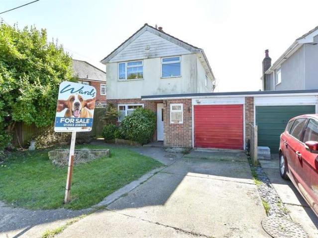 Farm for sale in Folkestone, Peene