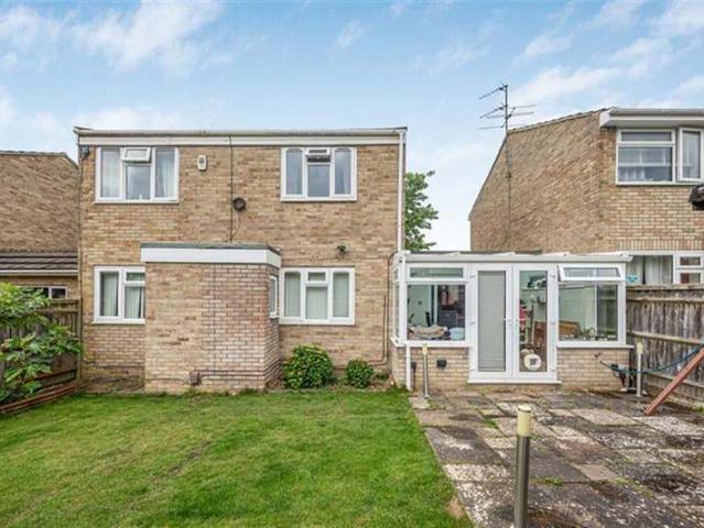 Farm for rent in Caversham Park, Reading