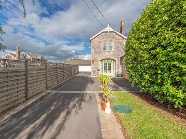House for sale in Golling, Banwell