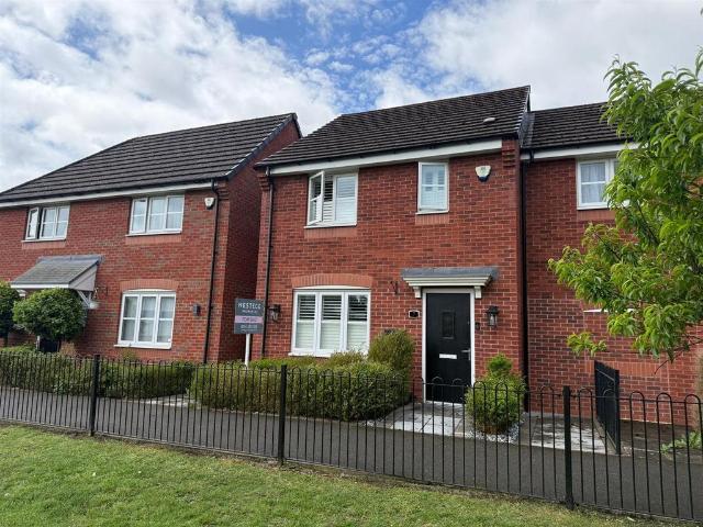 House for sale in Old Wharf, City Of Leicester