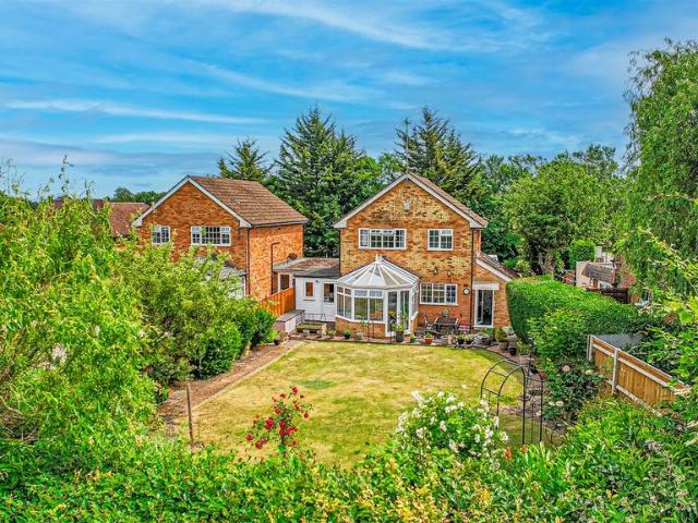 House for sale in Pouchen End, Hertfordshire