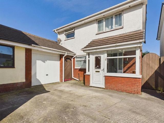 House for sale in Heaton-with-Oxcliffe, Bare