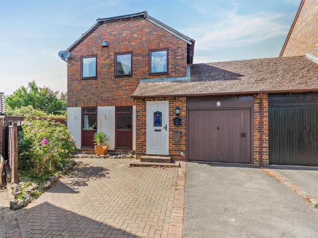 House for sale in Midway, Kent