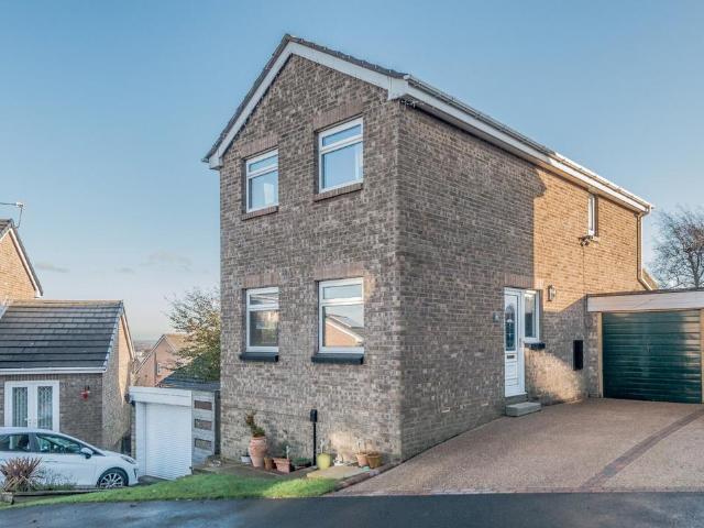 House for sale in West Yorkshire