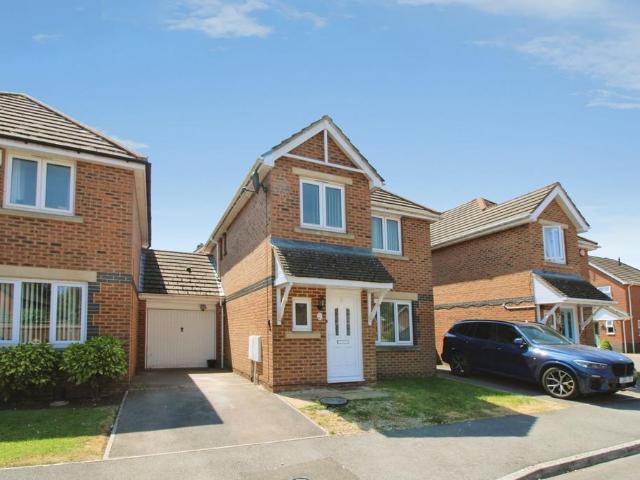 House for sale in Haydon Wick, Swindon