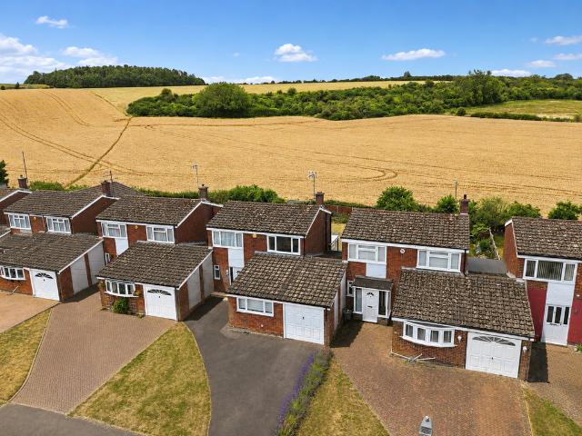 House for sale in Stipers Hill, Dunstable