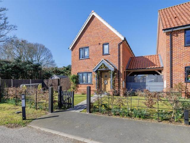 House for sale in Bedingfield, Suffolk