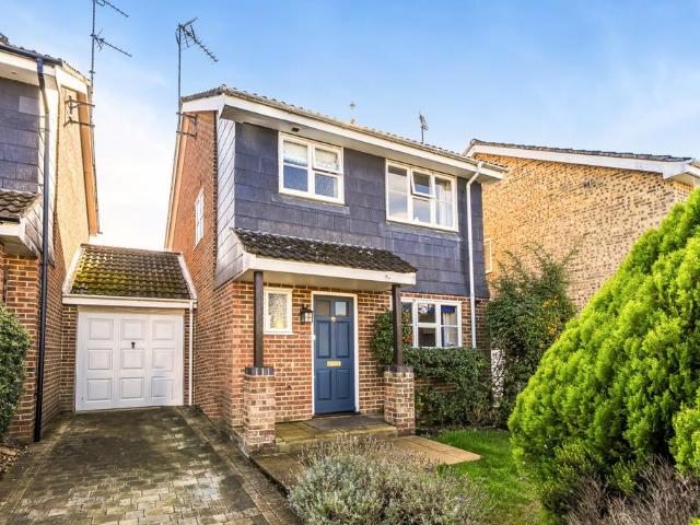 House for sale in Holloway Hill, Waverley