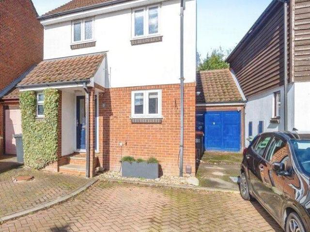 House for sale in Leighton-Linslade, Leighton Buzzard