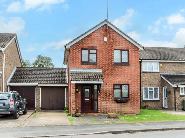 House for sale in Glenvale Park, Wellingborough