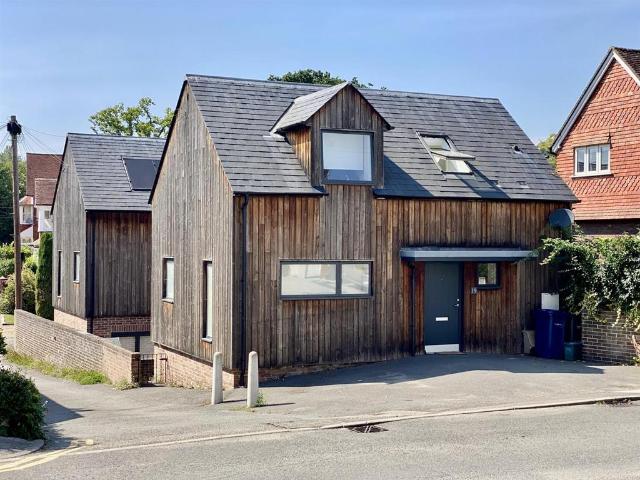 House for sale in Fole, Surrey