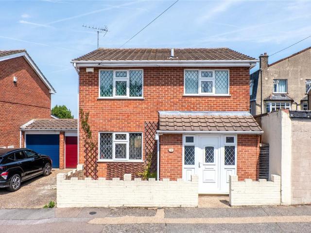 House for sale in Kings Farm, Hamerton