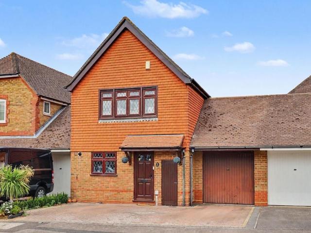 House for sale in Blackhills, Surrey