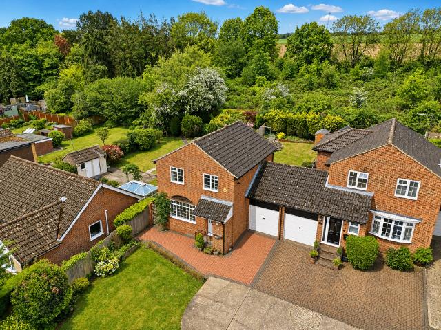House for sale in Pouchen End, Hertfordshire