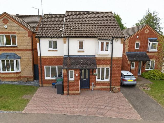 House for sale in Warden Hill, Luton