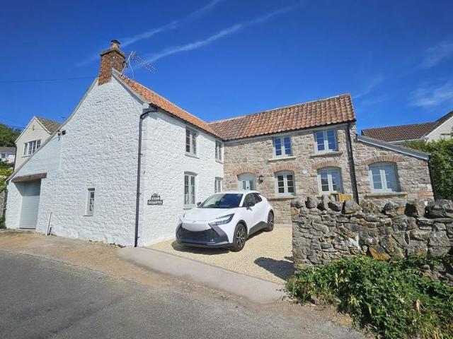 House for sale in South Hill, Bleadon
