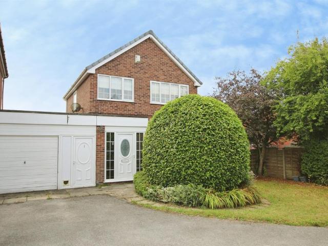 House for sale in East Ardsley, West Yorkshire
