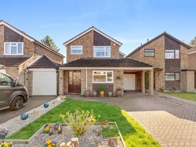 House for sale in Chepping Wycombe, Loudwater