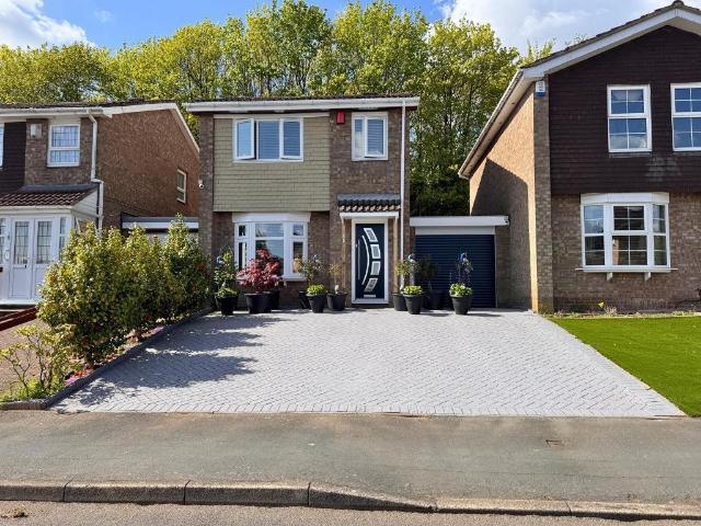 House for sale in Mayer's Green, West Bromwich