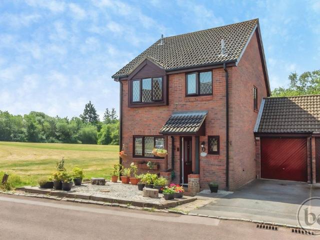 House for sale in Shinfield