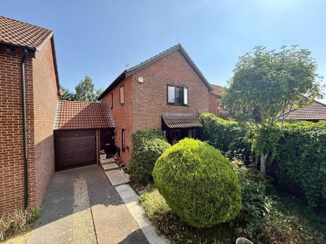 House for sale in Dowslands, Rumwell