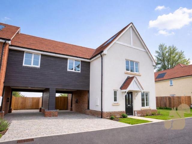 House for sale in Felsted, Duton Hill
