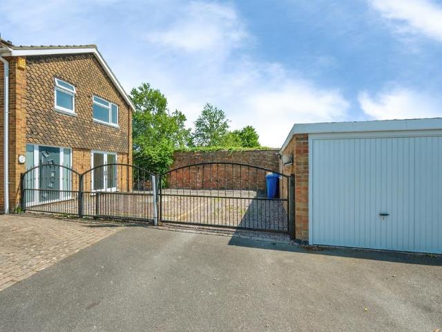 House for sale in Spondon, East Midlands