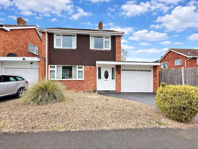 House for sale in Drakes Broughton and Wadborough, Crookhill
