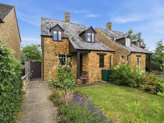 House for sale in Alderminster, Warwickshire