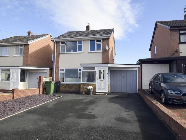 House for sale in Muxton