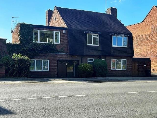 House for sale in Stourbridge, West Midlands