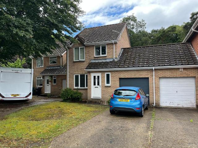 House for sale in Creekmoor, Poole