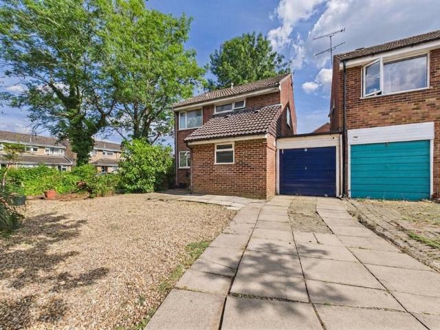 House for sale in Farnborough, Hampshire