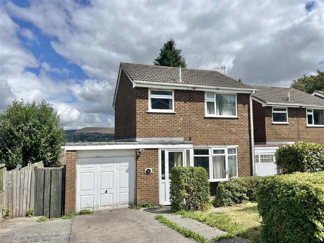 House for sale in Simmondley, Charlesworth