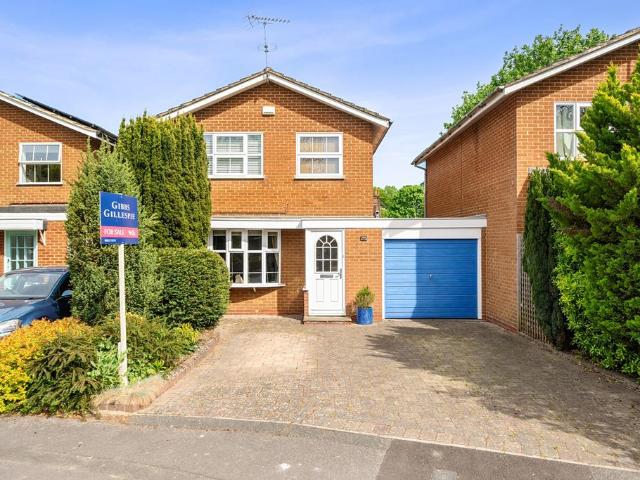 House for sale in Batchworth, Hertfordshire