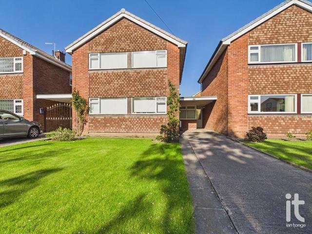 House for sale in Hazel Grove, Greater Manchester