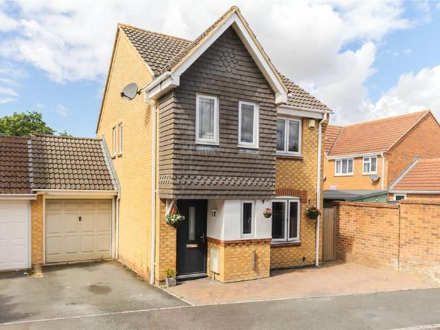 House for sale in Abbey Mead, Swindon