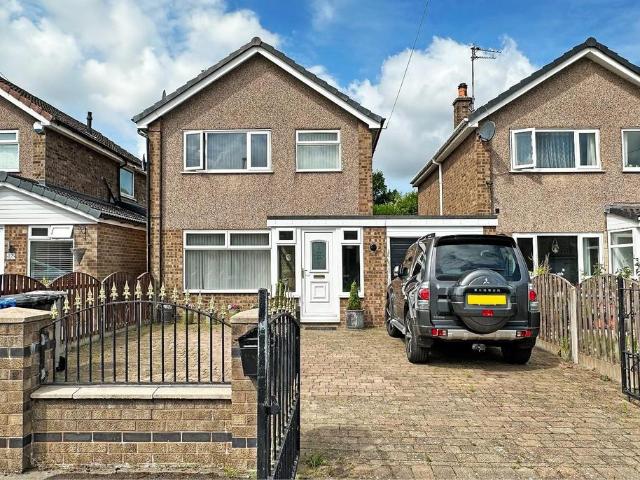 House for sale in Timperley, Timperley